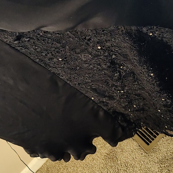 Montage by Mon Cheri Long Black Wedding Formal Evening Size 14 - Picture 7 of 11